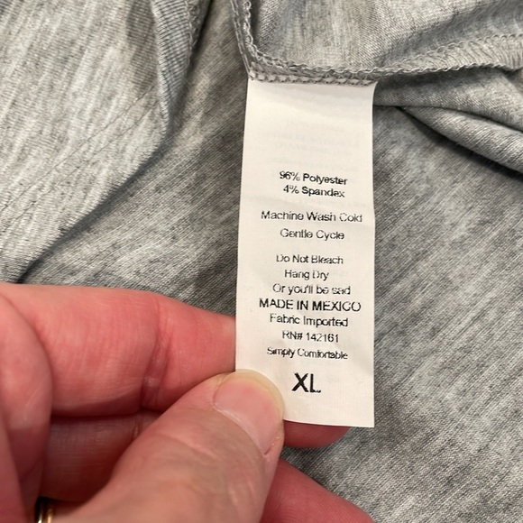 LuLaRoe Randy tee - Picture 7 of 7